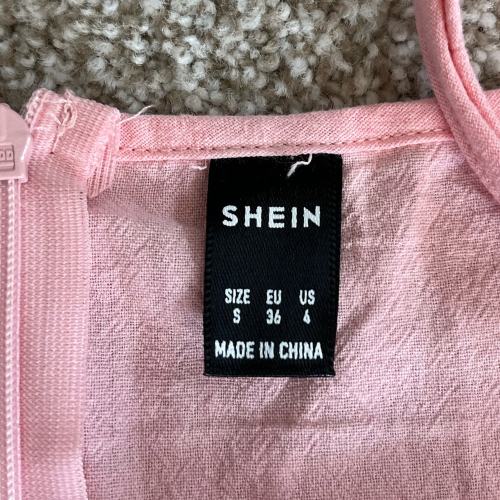 Pink dress - Picture 3 of 4
